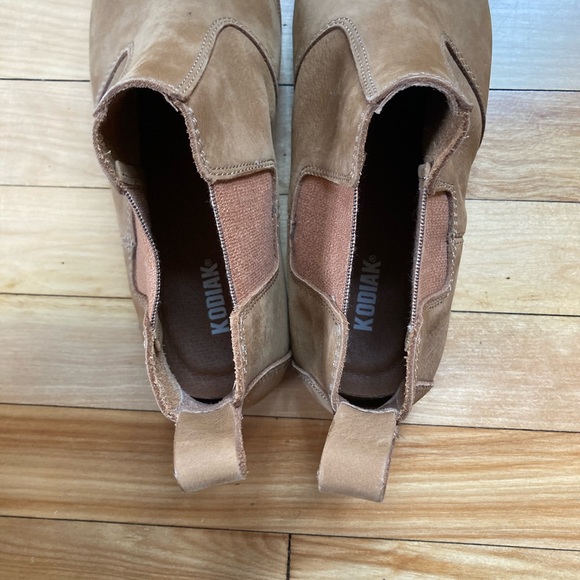 Kodiak Leather Shoes (Women’s 9.5) - Picture 7 of 7